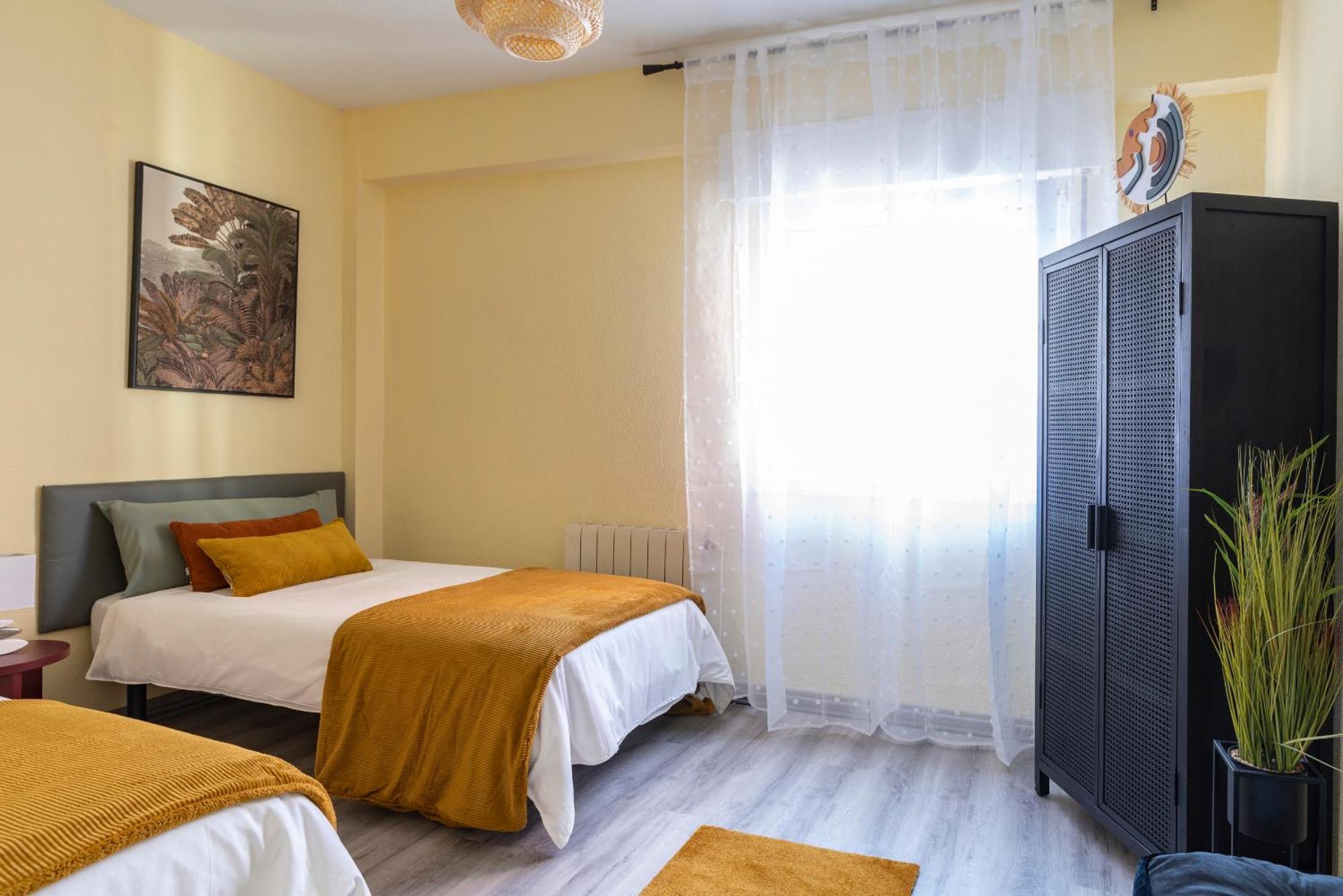 Apartamento Cerca Estaciones Santander Exteriör bild